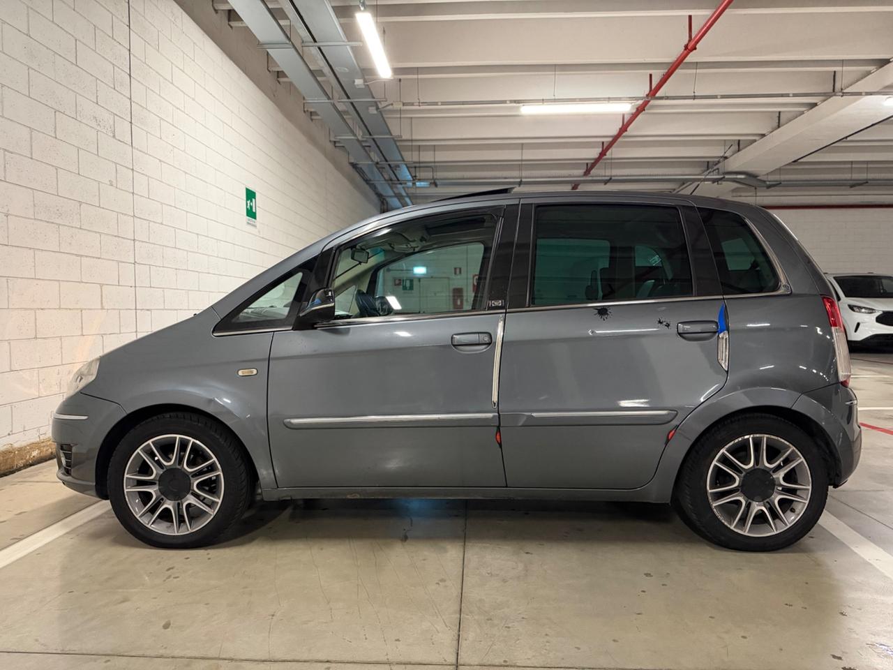 Lancia MUSA 1.4 16V Poltrona Frau