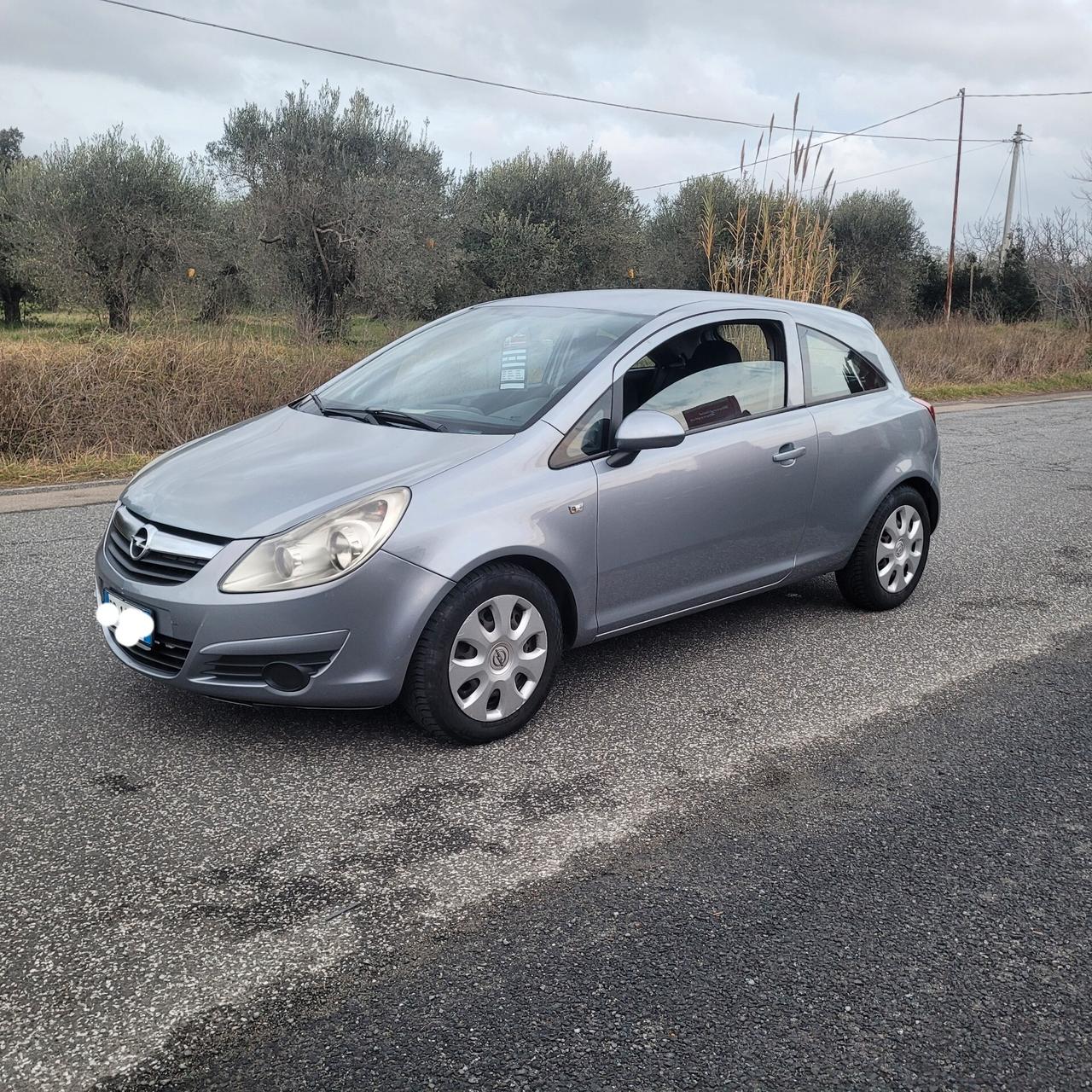 Opel Corsa 1.2 3 porte Club