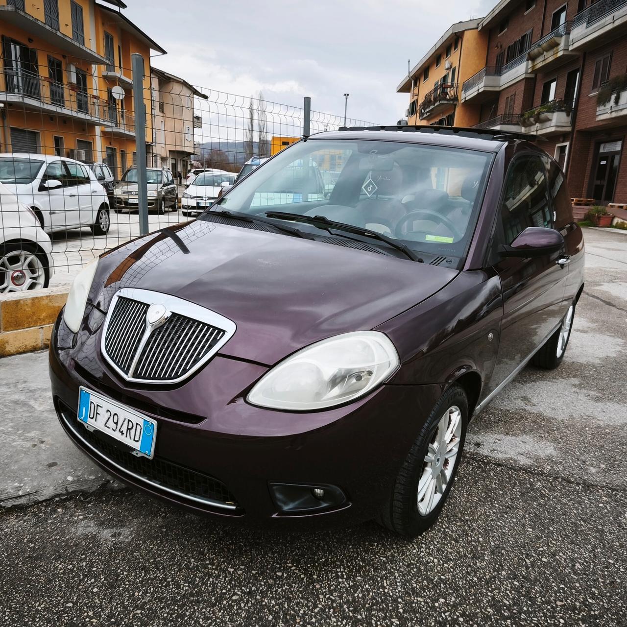 Lancia Ypsilon 1.3 MJT 90 CV Platino