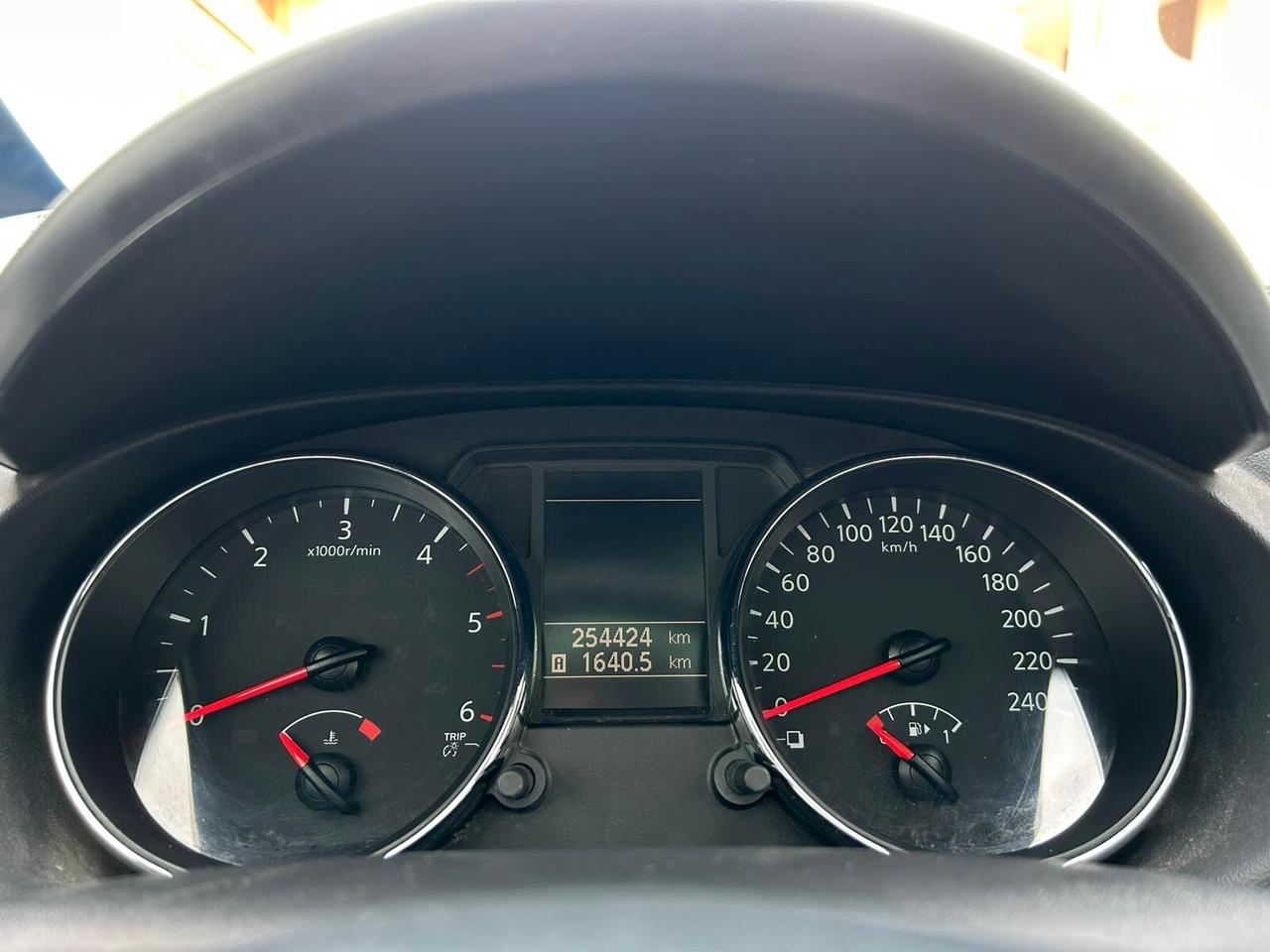 Nissan Qashqai 1.5 DCI 110Cv AUTOCARRO GANCIO-2013