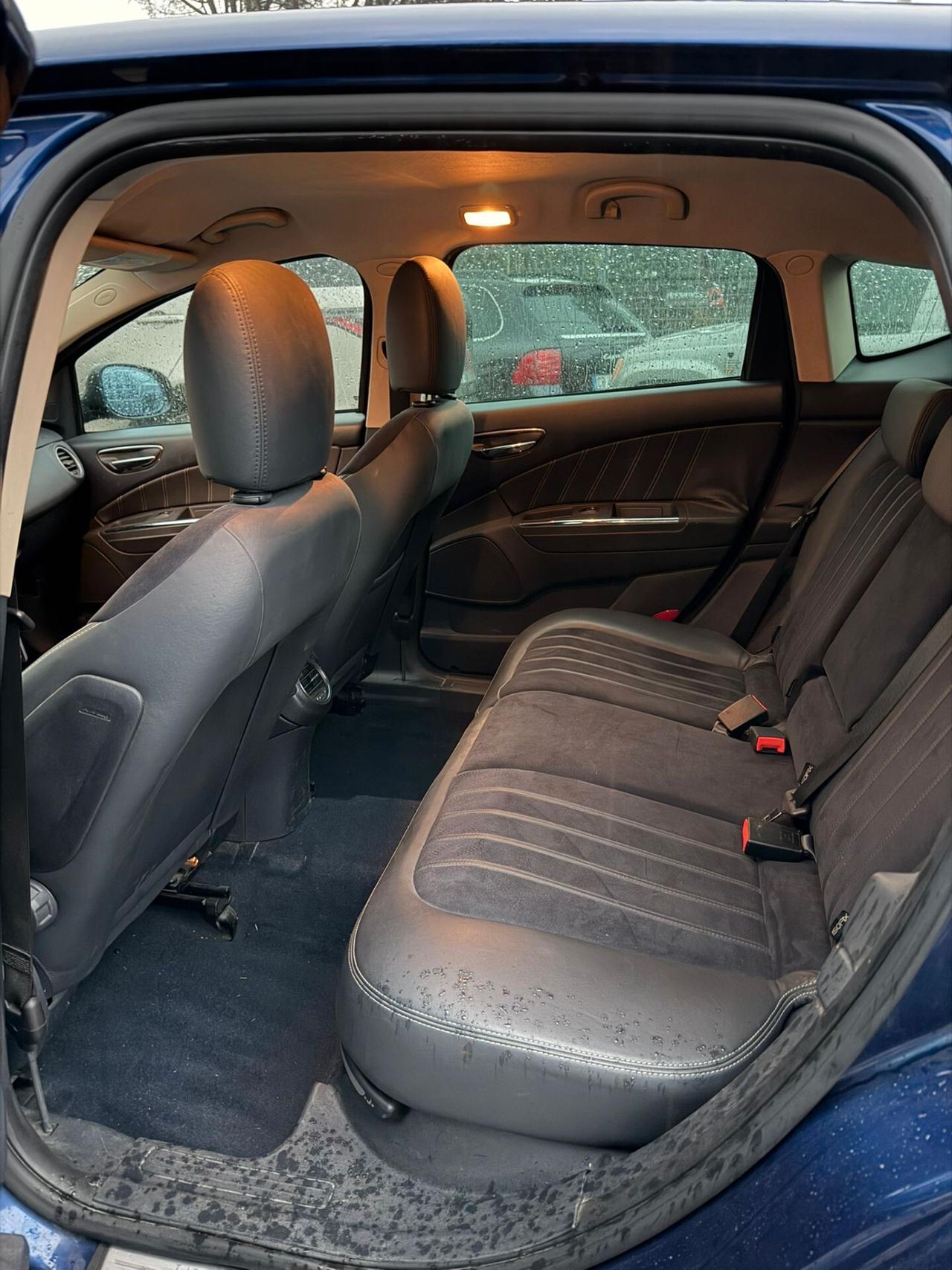 Lancia Delta 1.6 MJT DPF Platino