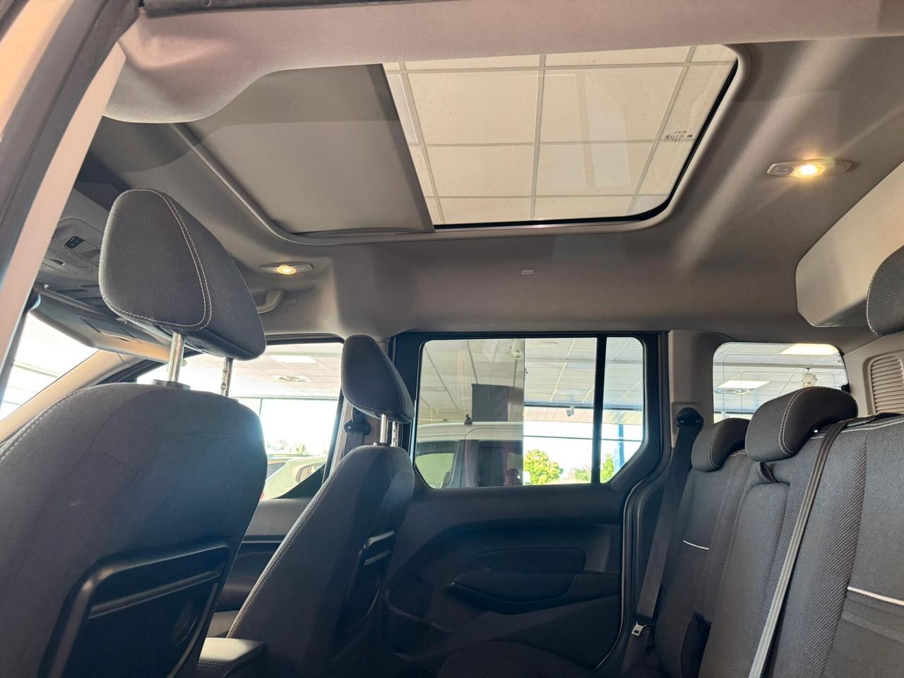 Ford Tourneo Connect 1.6 TDCi 115 CV Titanium