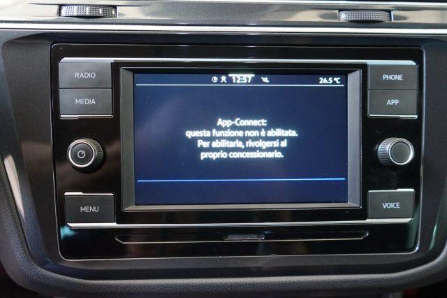 VOLKSWAGEN Tiguan 2.0 TDI 150 CV SCR DSG Life Pari al Nuovo