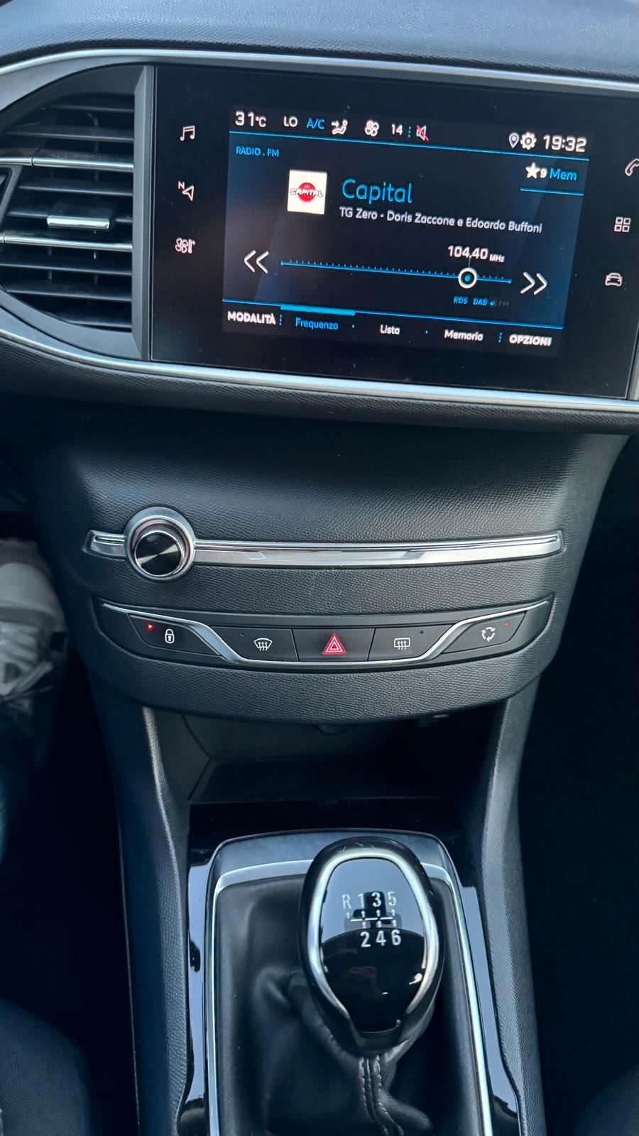 Peugeot 308 BlueHDi 100 S&S SW Business