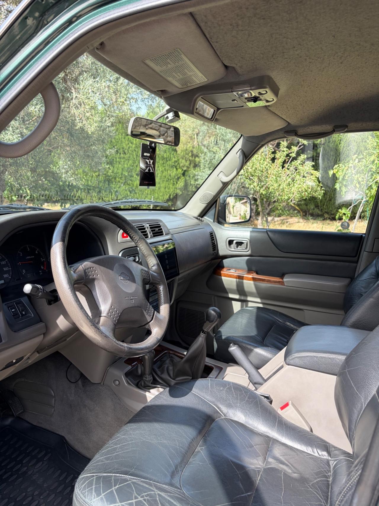 Nissan Patrol GR 3.0 TD DA VETRINA ENTRA E LEGGI