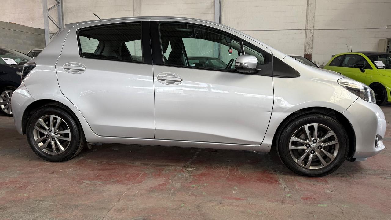 Toyota Yaris 1.3 5 porte Lounge