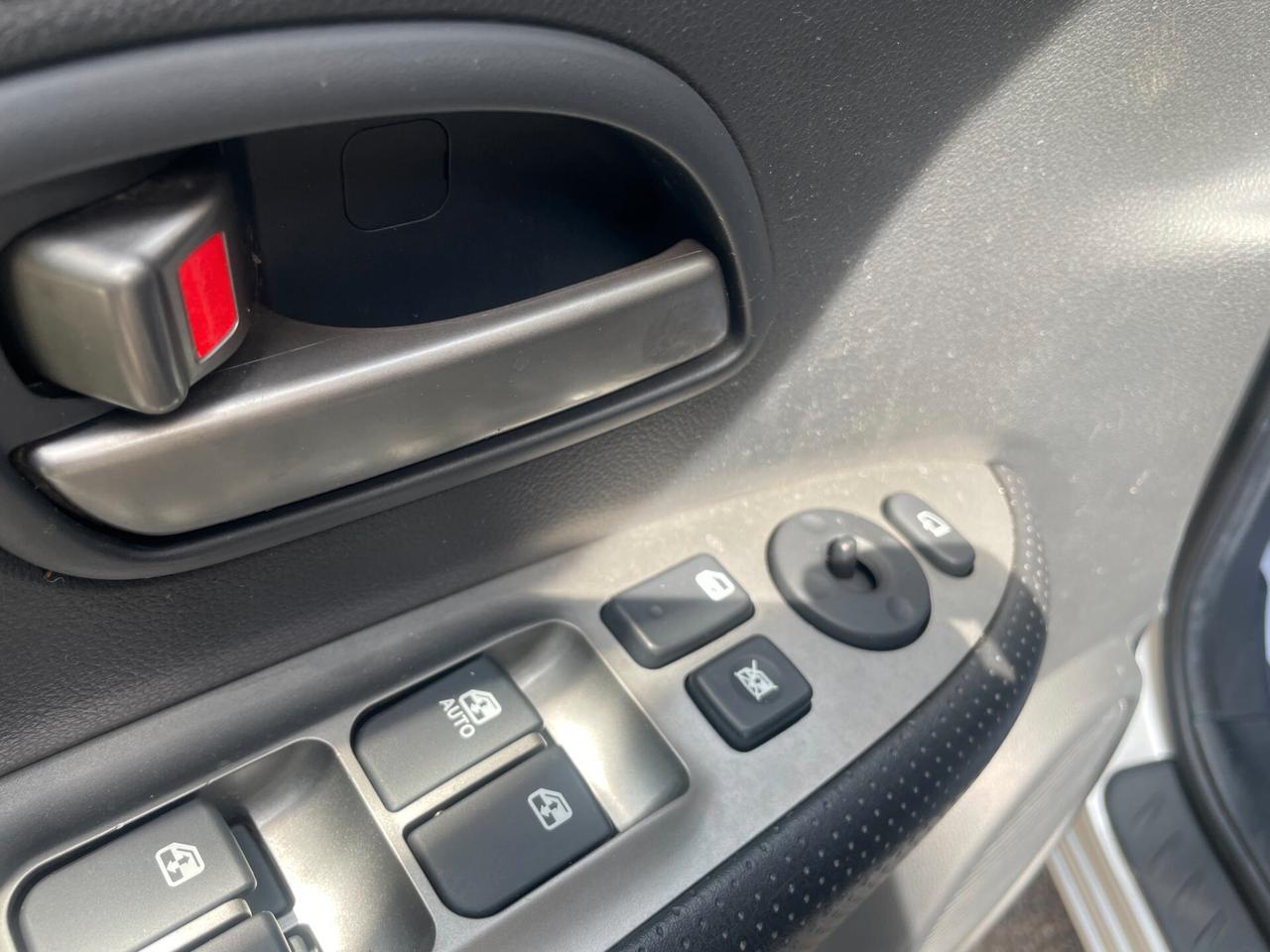 Kia Carens UNICO PROPRIETARIO - AREA B MILANO