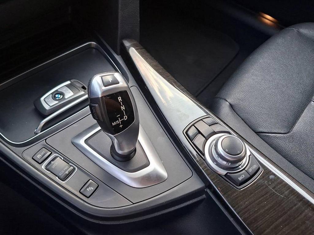 BMW Serie 3 Touring 318 d Luxury Steptronic