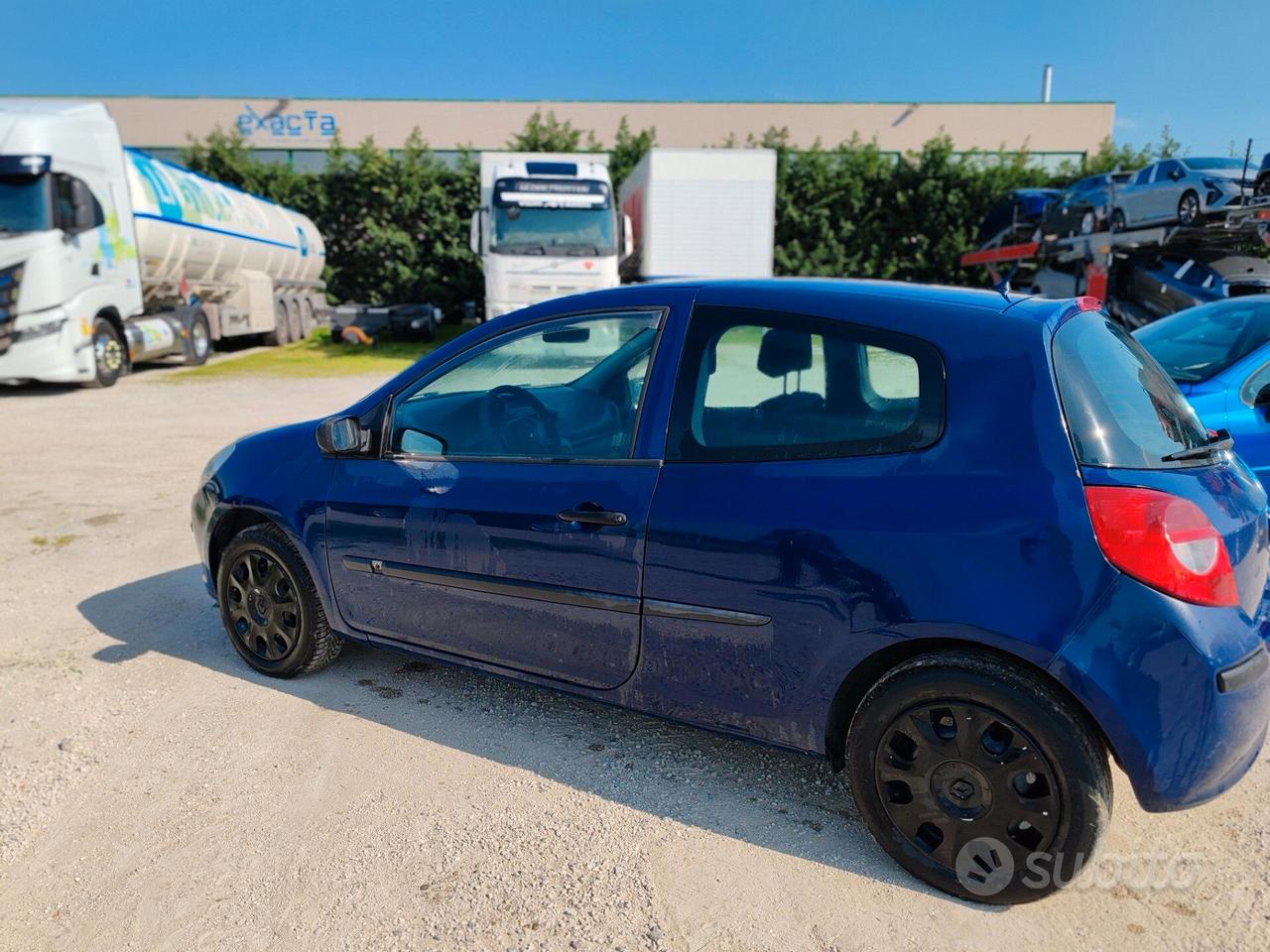 Renault Clio 1.2 16V 3 porte Dynamique