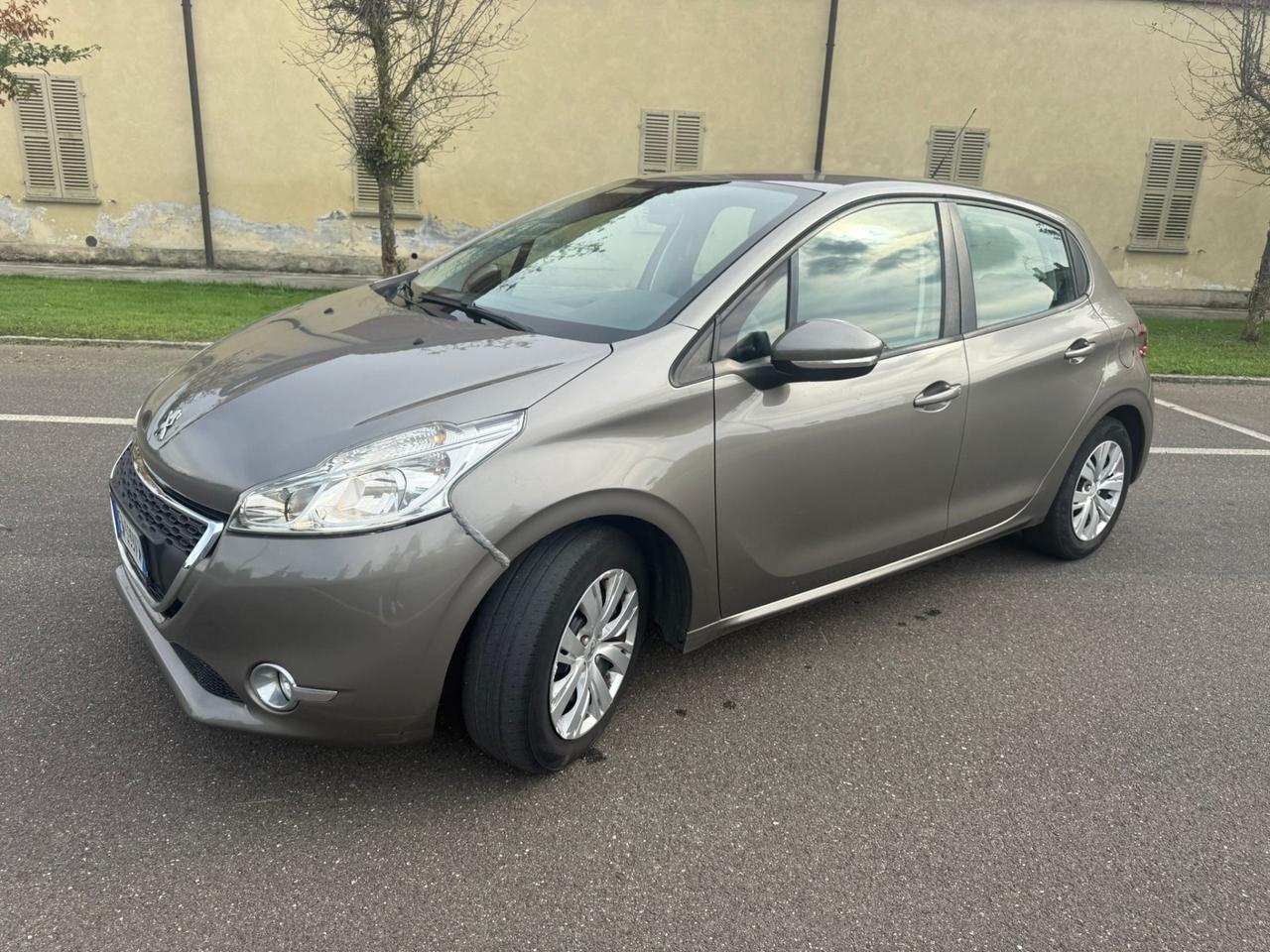 PEUGEOT 208 1.4 DIESEL EURO 5B NEOPATENTATI