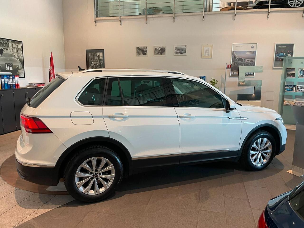 VOLKSWAGEN TIGUAN 2.0 TDI DSG ELEGANCE – 06/2023 – 90.000 KM