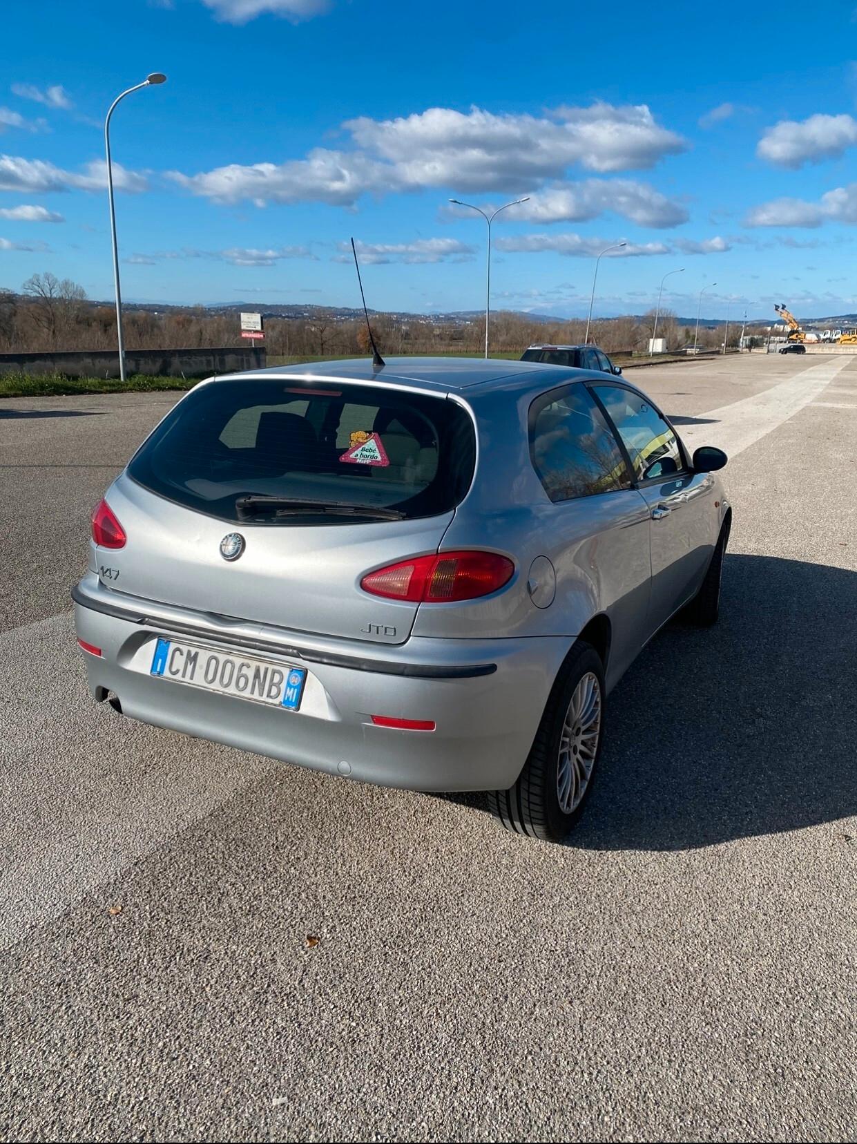 Alfa Romeo 147 1.9 JTD (115 CV) cat 3p. Distinctive