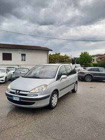 Peugeot 807 2.0 HDi FAP SV 7 POSTI