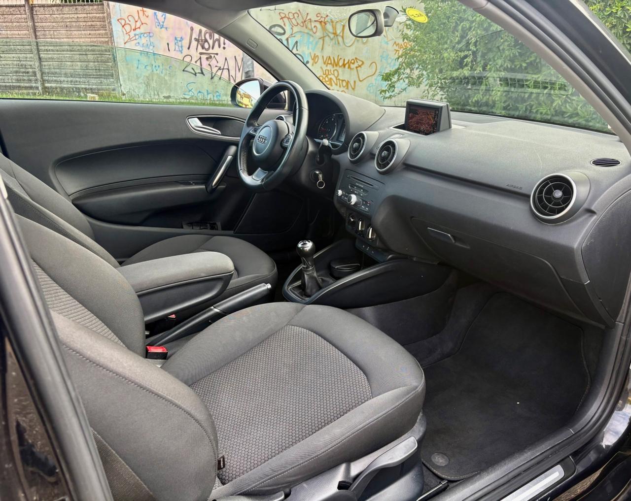 Audi A1 1.6 TDI 90cv ADMIRED SI NEO PATENTATI