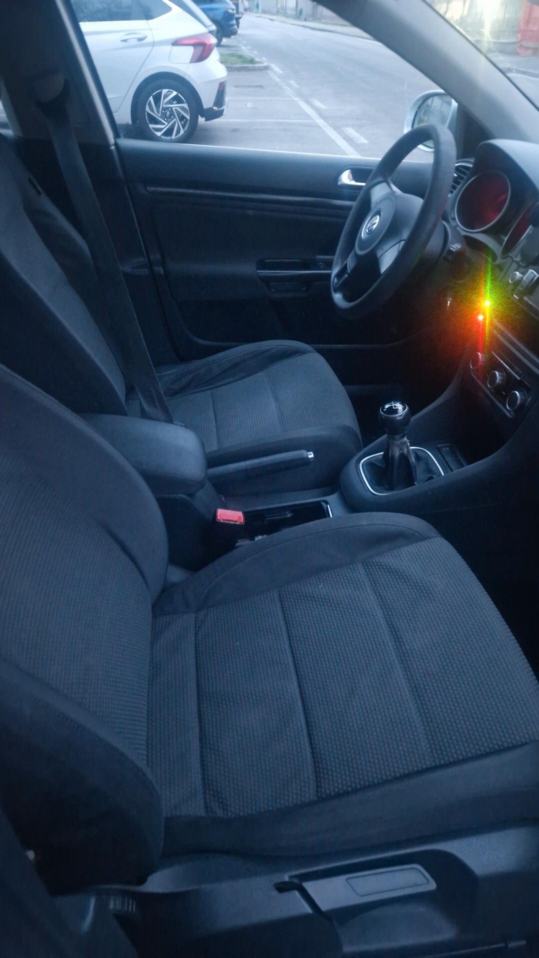 Volkswagen Golf 1.6 TDI DPF 5p. Highline