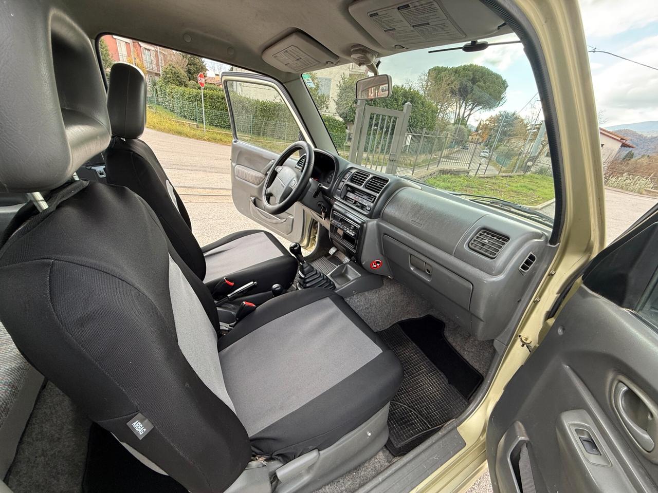 Suzuki Jimny 1.3i 16V cat 4WD JLX