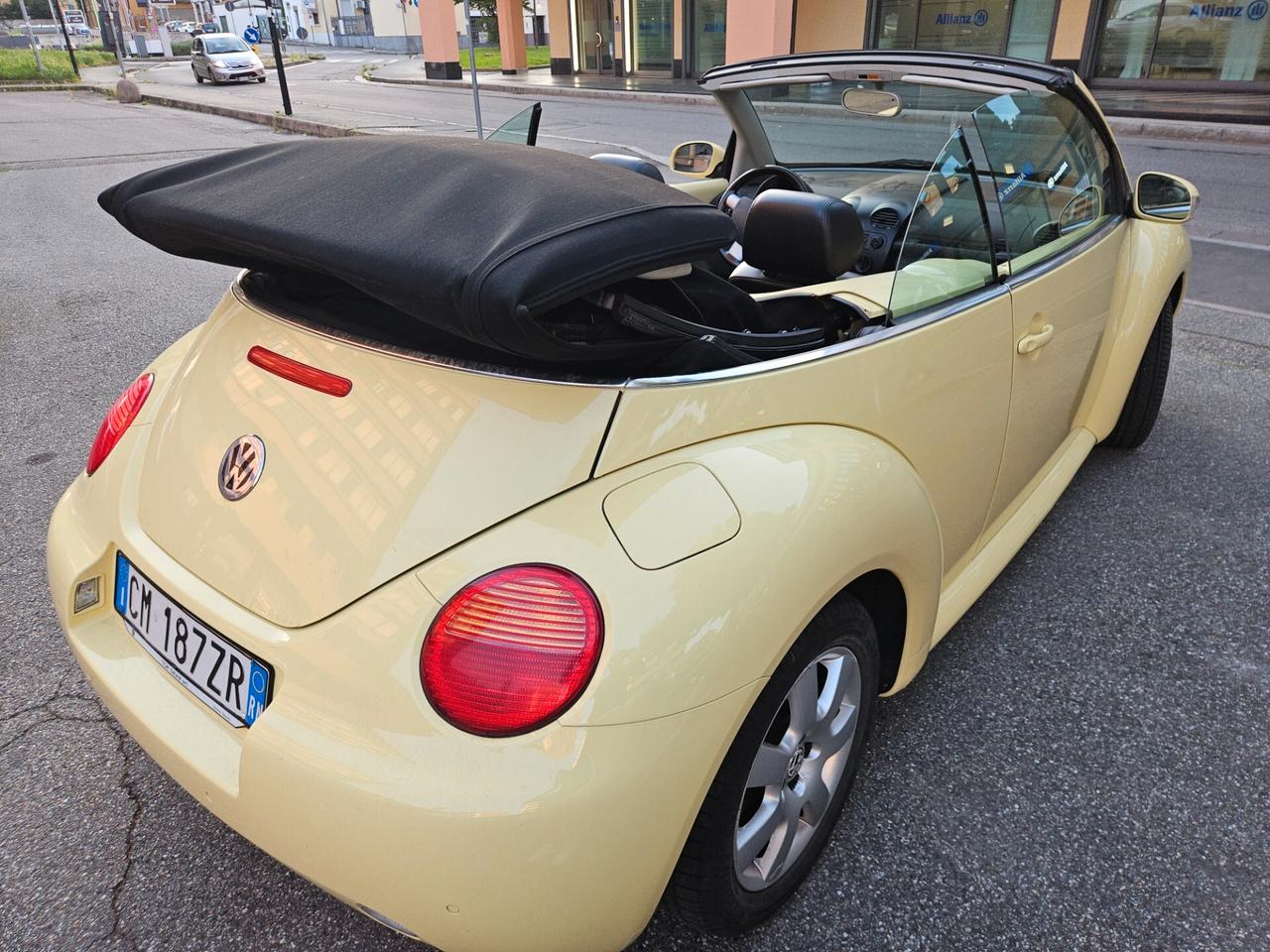 Volkswagen New Beetle 2.0 Cabrio Automatica