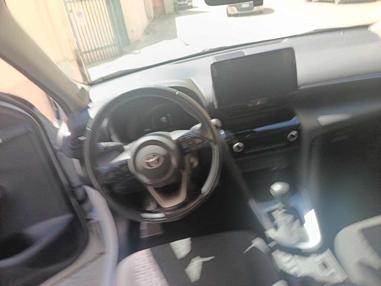 Toyota Yaris Cross 1.5 Full Hybrid 5p. km 32000