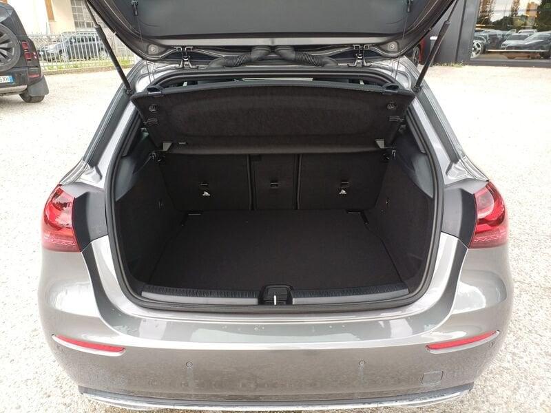 Mercedes-Benz Classe A A 180 d Progressive Advanced