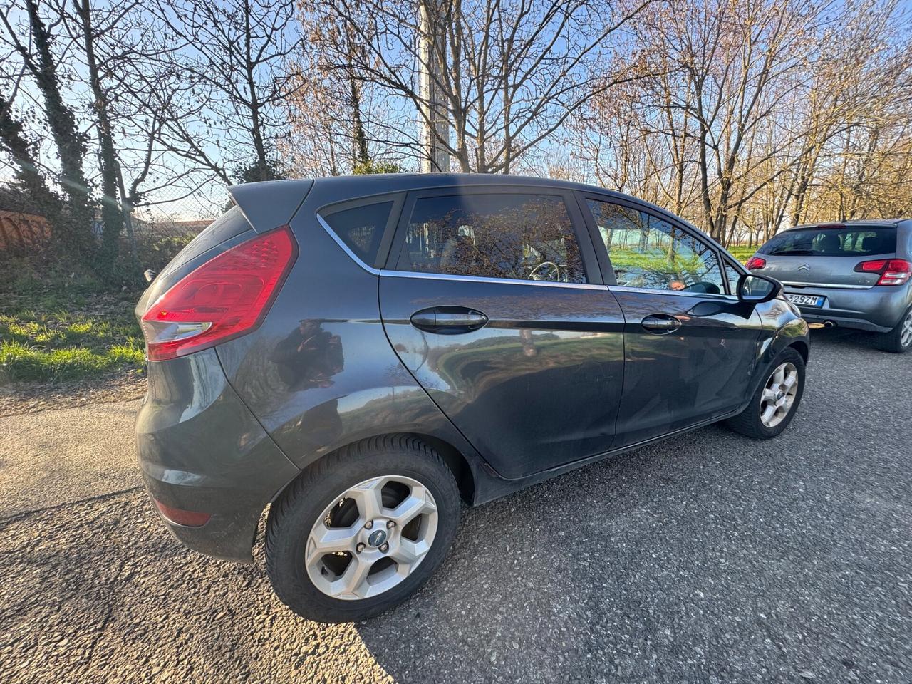 Ford Fiesta 1.4 5 porte Bz.- GPL Titanium