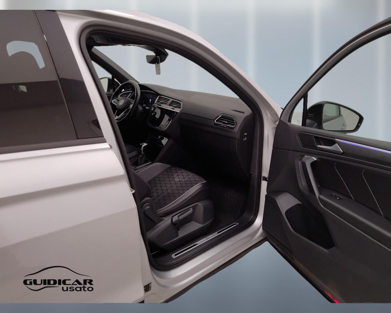 VOLKSWAGEN Tiguan II 2021 - Tiguan 2.0 tdi R-Line 150cv dsg