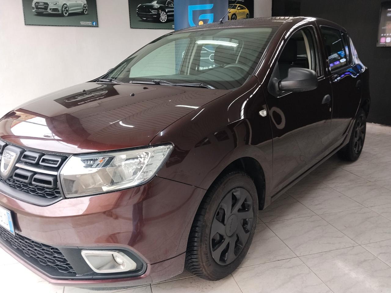 Dacia Sandero 900 bnz / GPL 2017 CON GARANZIA