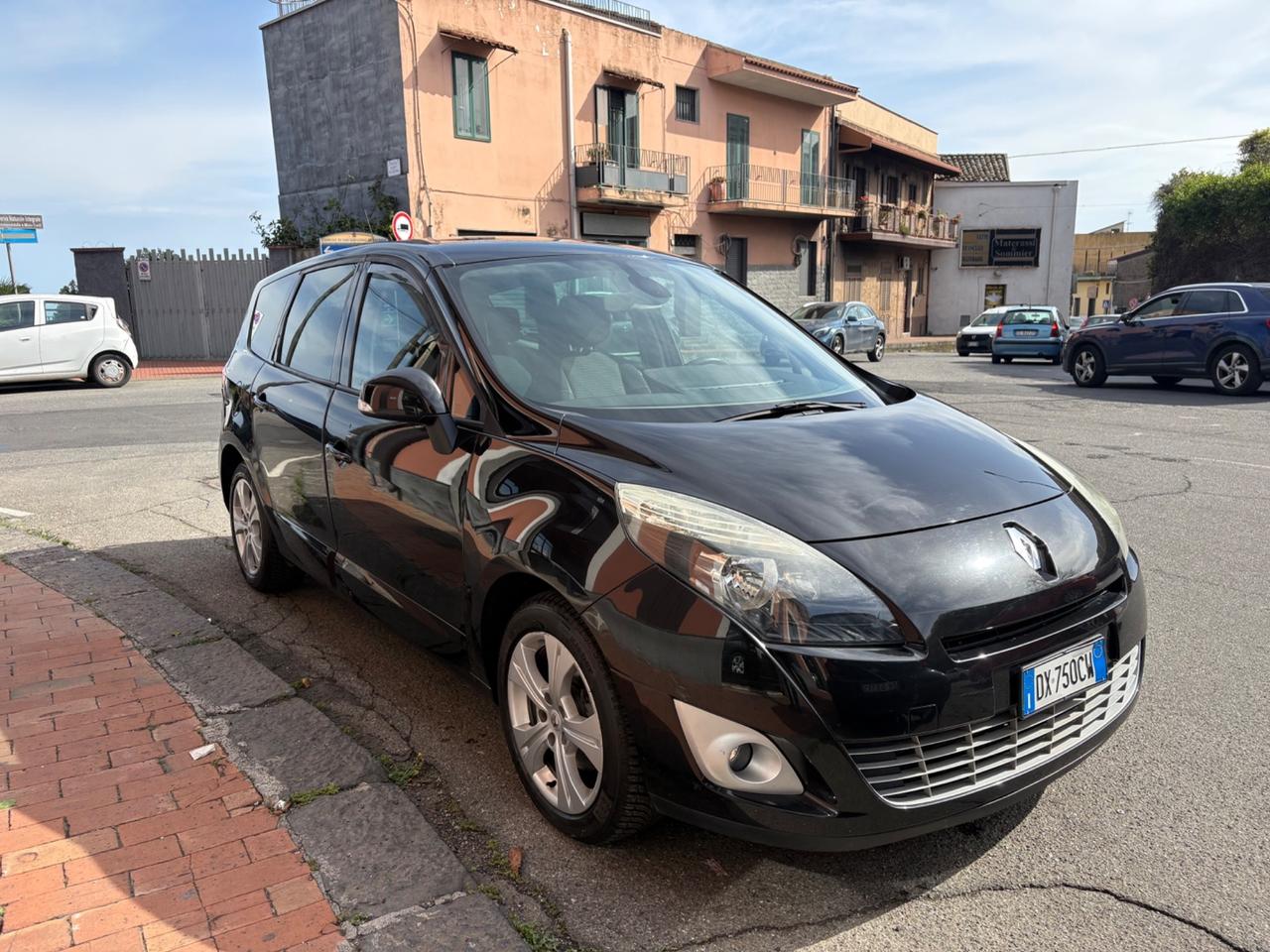 Renault Grand Scénic 1.5 dCi/105CV 7 POSTI