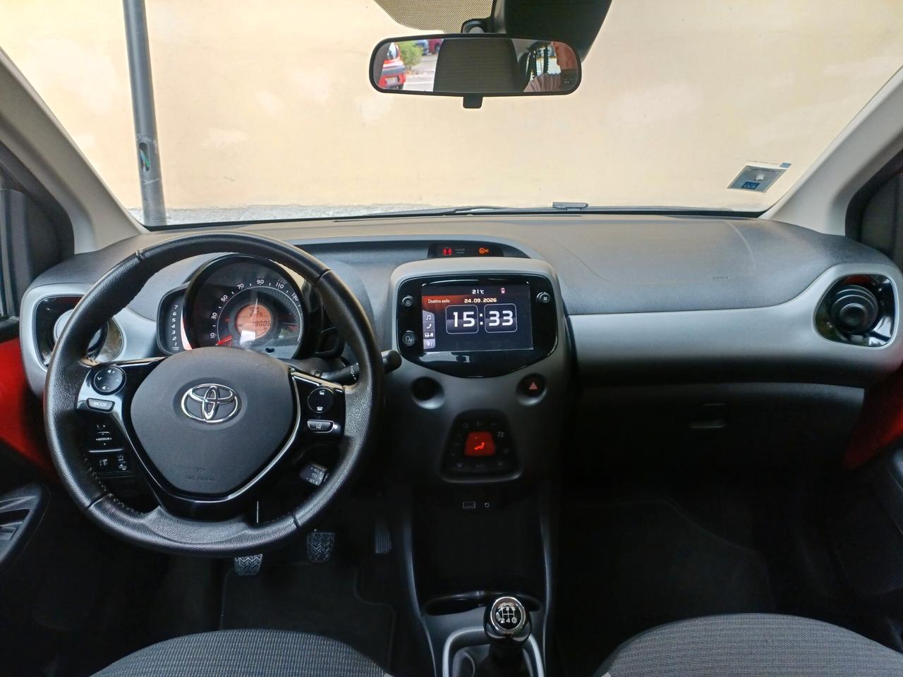 Toyota Aygo Connect 1.0 VVT-i 72 CV 5 porte x-play