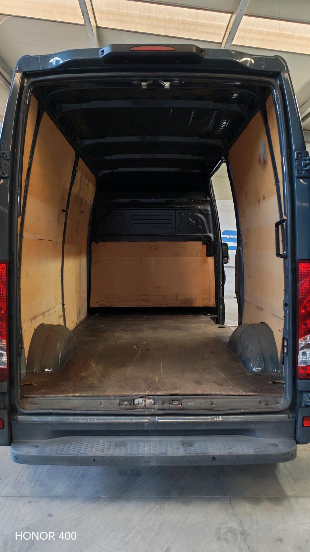 Iveco Daily 2.3 HPT DIESEL L2 H2 2017 AUTOMATICO EURO 6