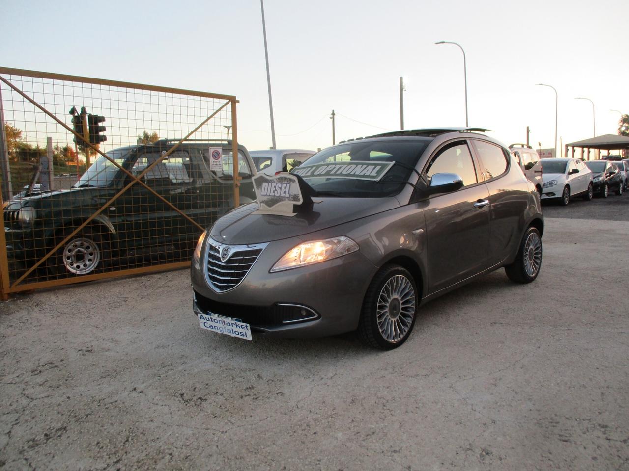Lancia Ypsilon 1.3 MJT STRAFULL (TETTO APRIBILE)