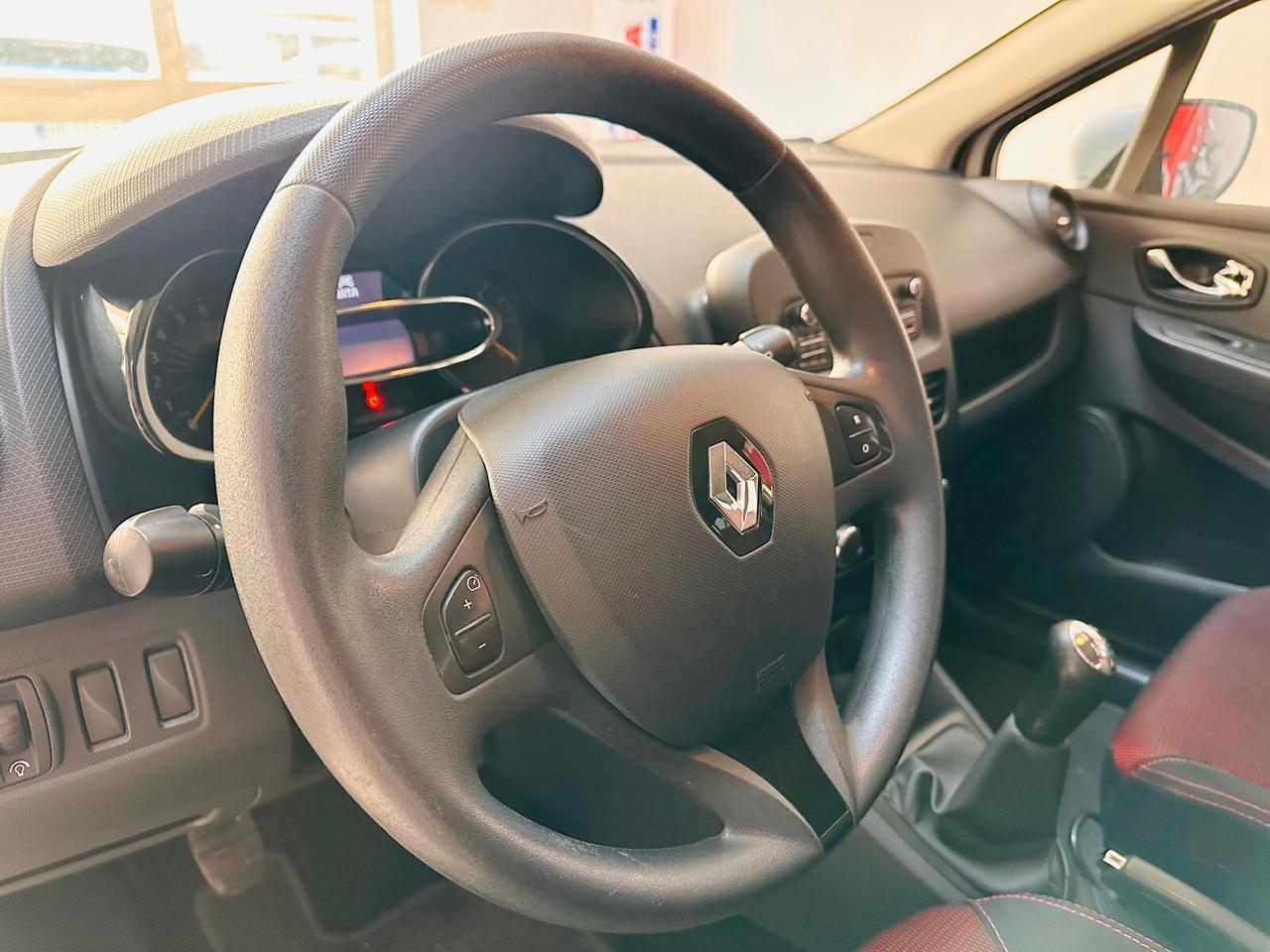 Renault Clio 1.2 75CV 5 porte Wave