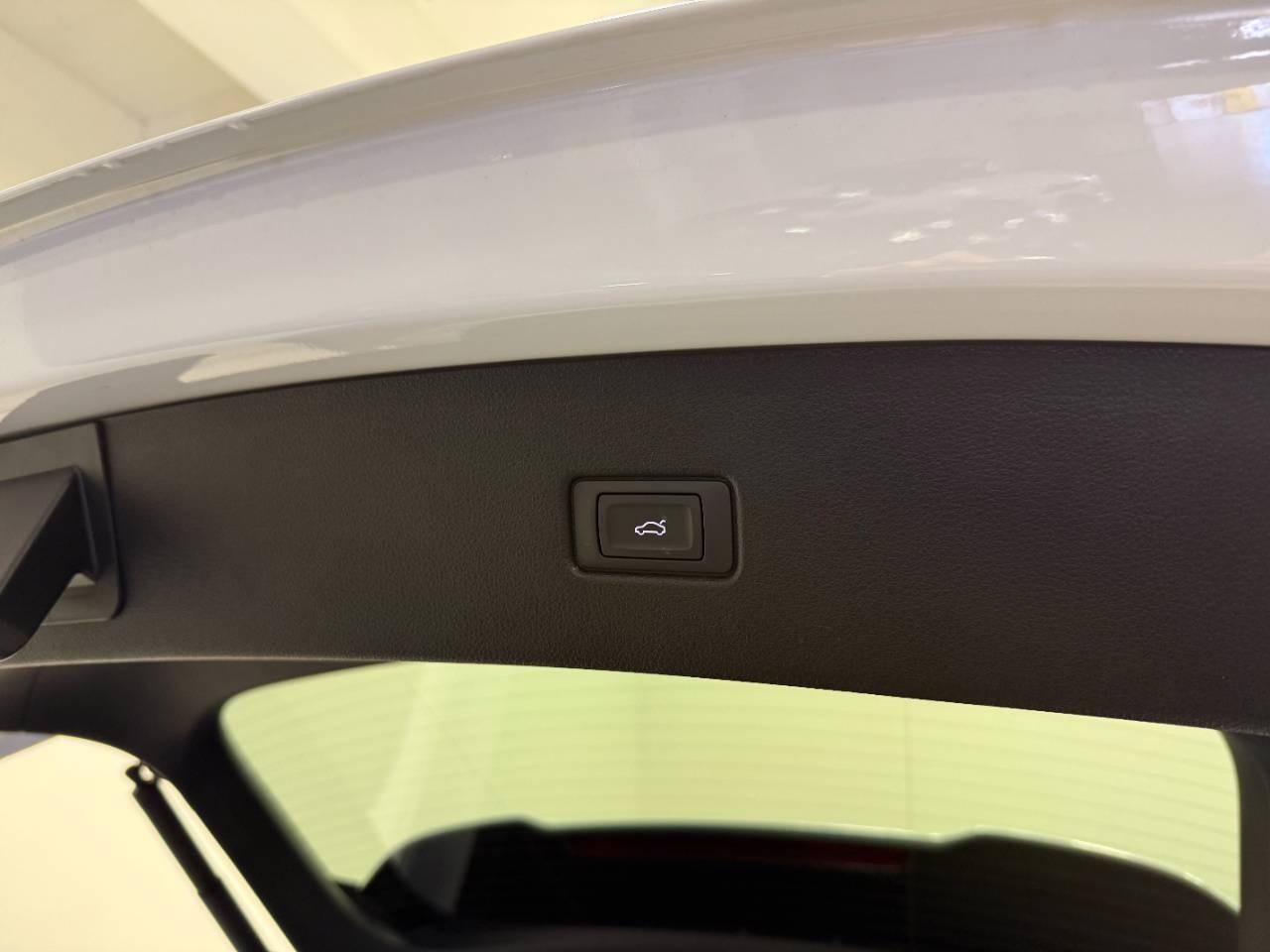 AUDI Q5 SPORTBACK 40 TDI MHEV S-TRONIC QUATTRO IDENTITY BLACK