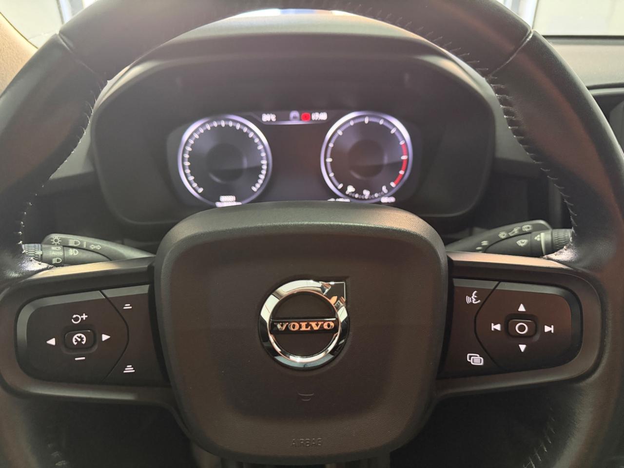 Volvo XC40 D3 AWD R-design
