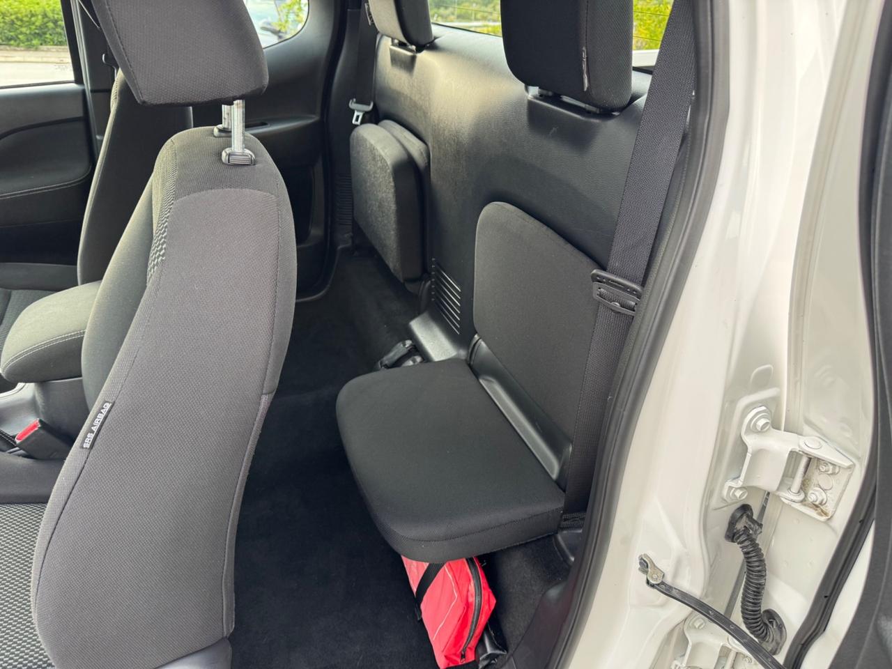 Nissan Navara 2.3 dCi 4WD King Cab N-Connecta, FULL