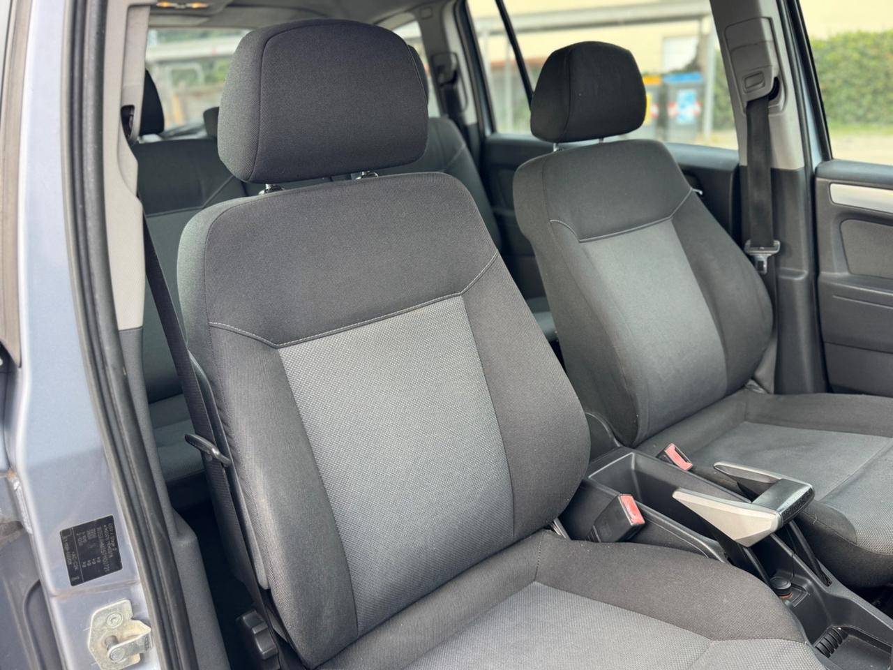 Opel Zafira 1.6 16V ecoM 94CV Cosmo