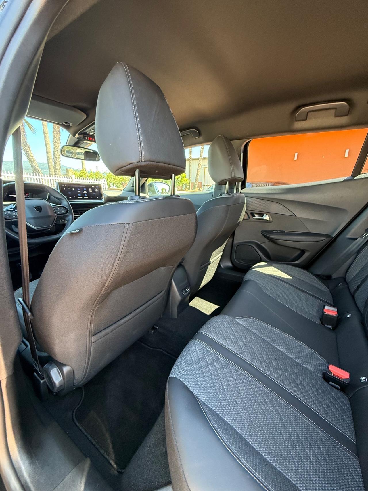 Peugeot 2008 1.2 100cv