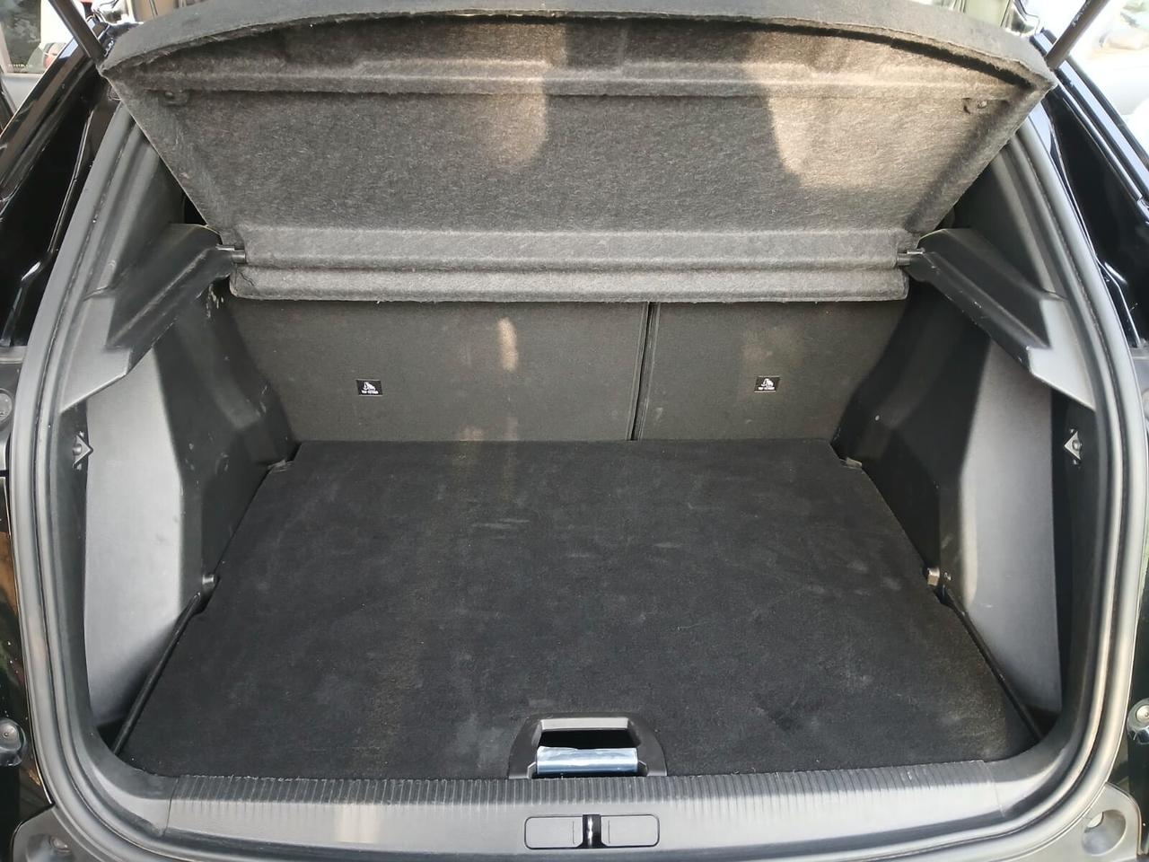 Peugeot 2008 BlueHDi 130 S&S EAT8 Active Pack