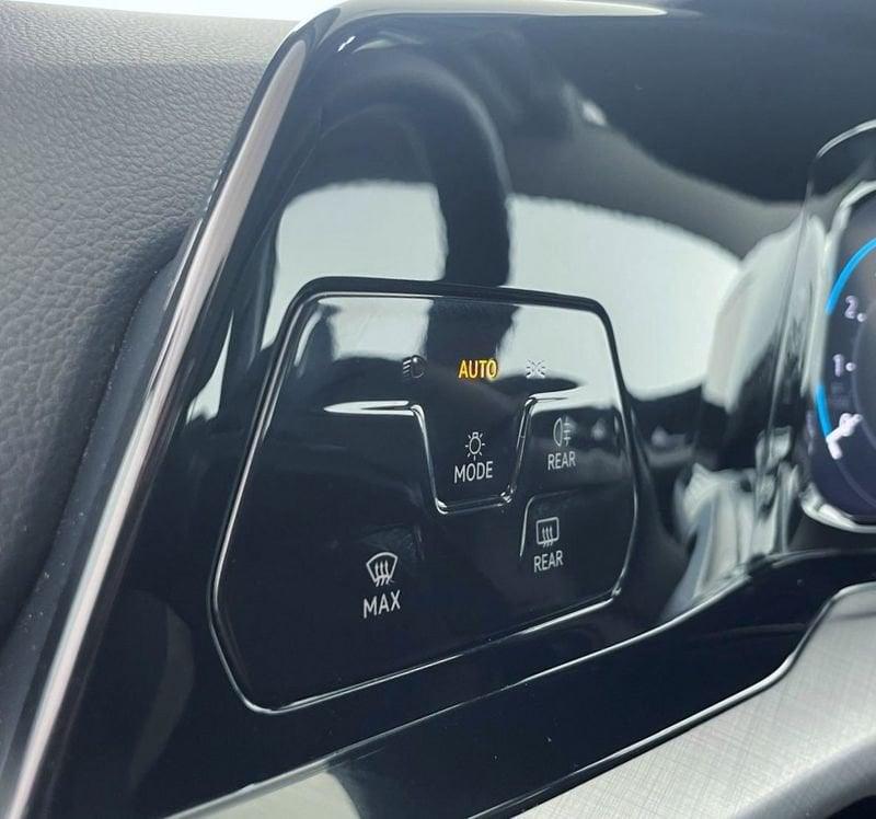 Volkswagen Golf 1.0 eTSI EVO DSG Life