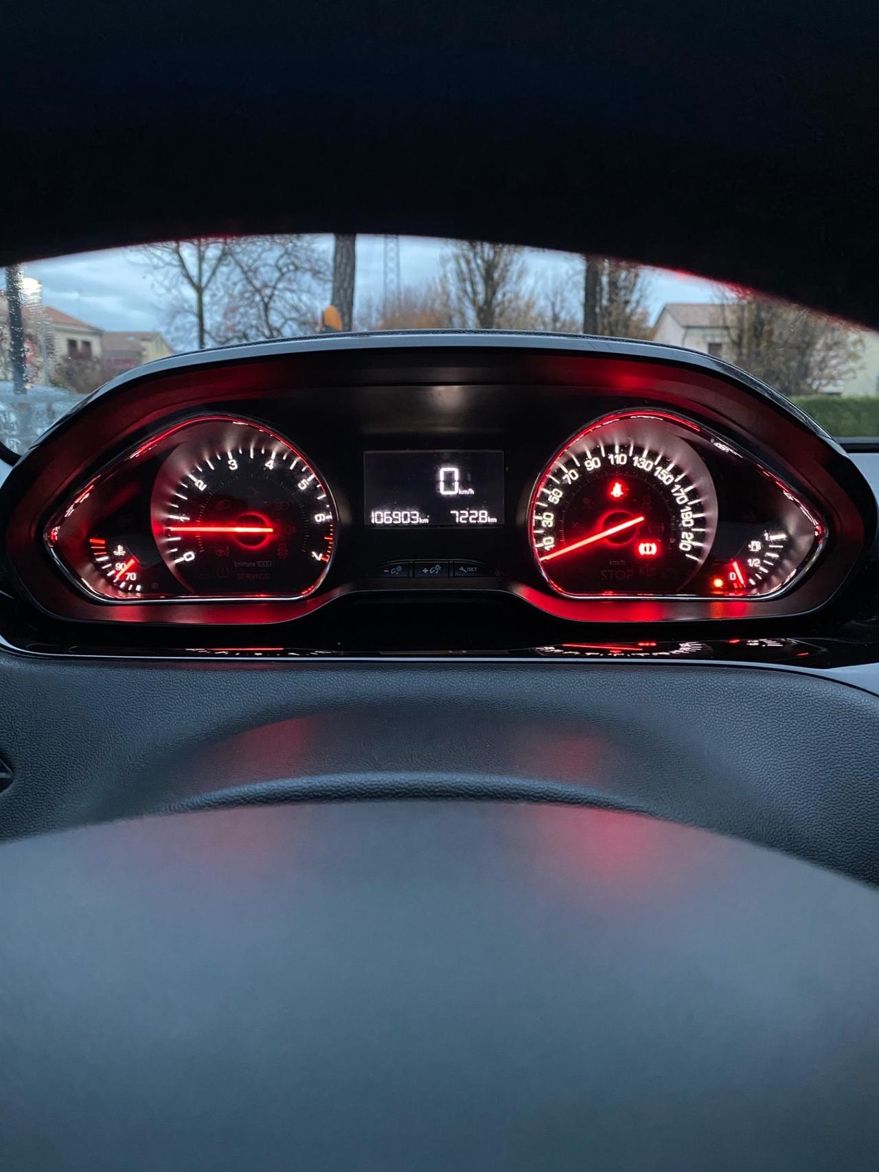 Peugeot 208 PureTech 82 5 porte Allure