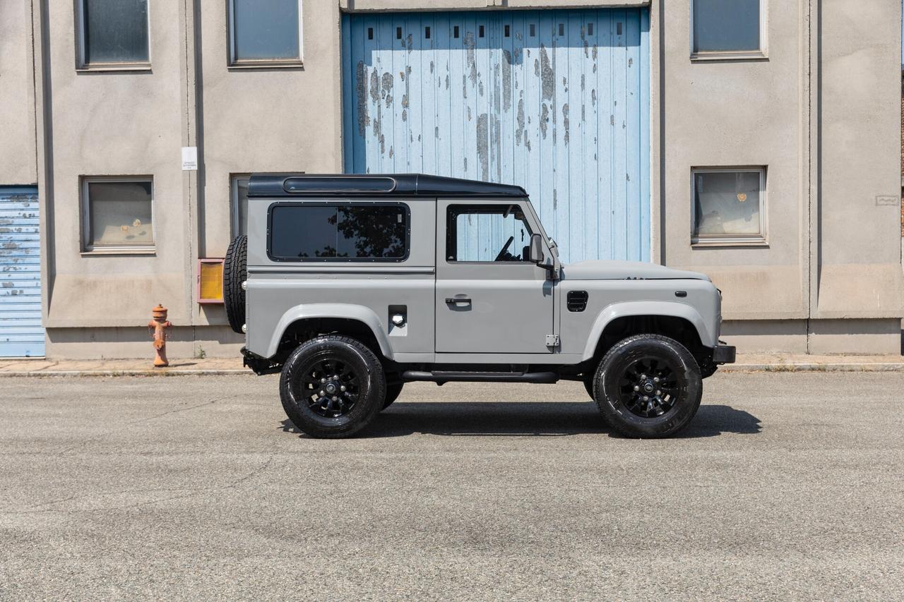 Land Rover Defender 90 2.5 300tdi* Restauro totale* Sedili Sparco* Pelle Marrone* Stupendo*