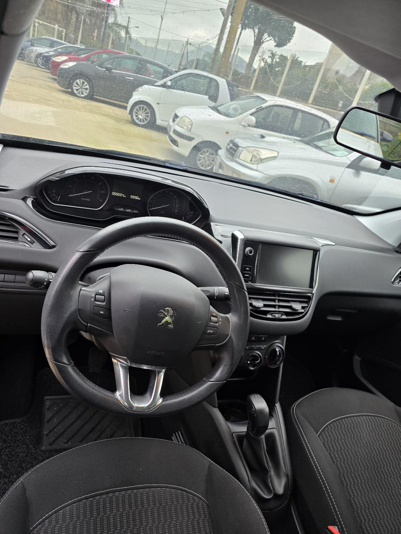 Peugeot 208 PureTech 82 5 porte Allure