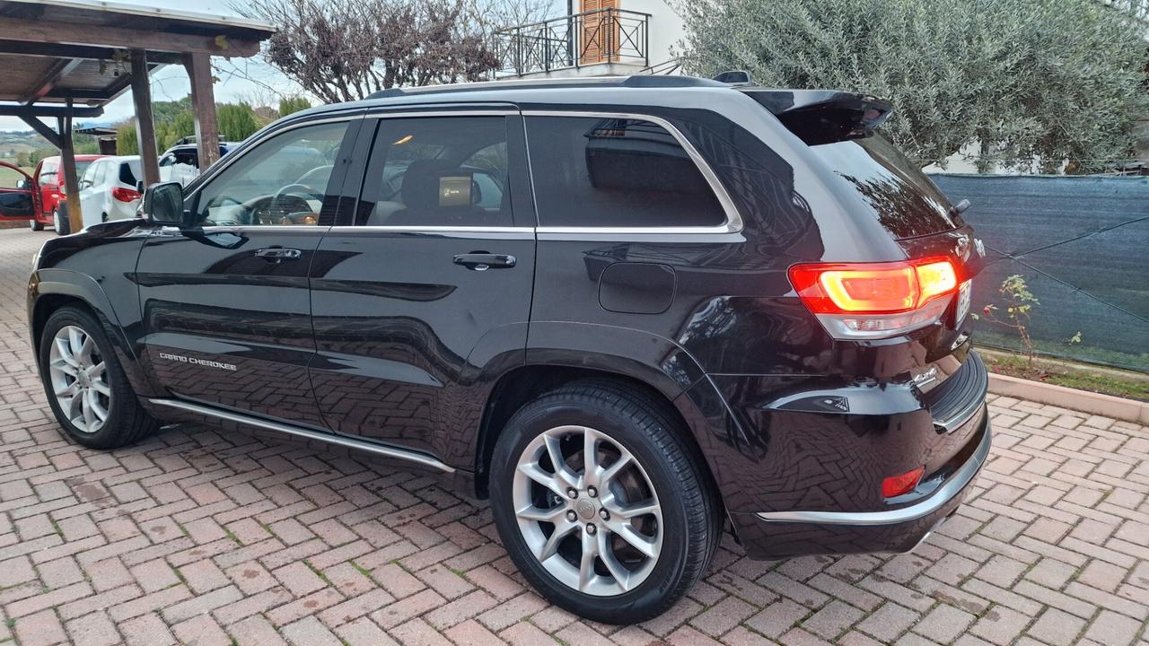 Jeep Grand Cherokee Grand Cherokee 3.0 V6 CRD 250 CV MJT II Summit Platinum Ed.