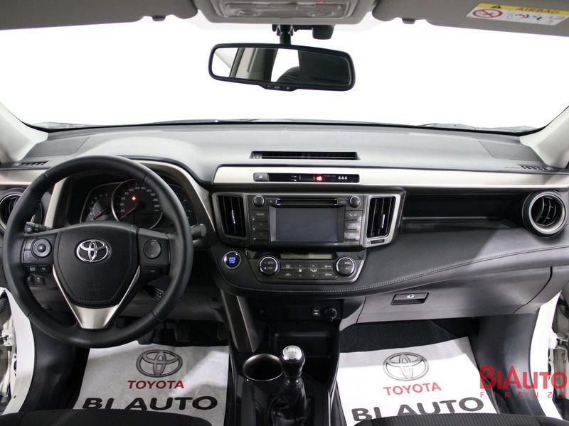 Toyota RAV4 RAV4 2.0 D-4D 2WD Style White Ed.
