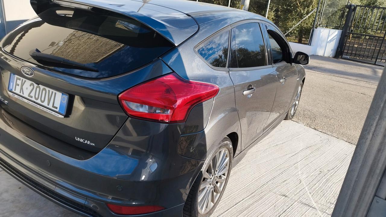 Ford Focus 1.5 TDCi 120 CV Start&Stop Powershift ST Line