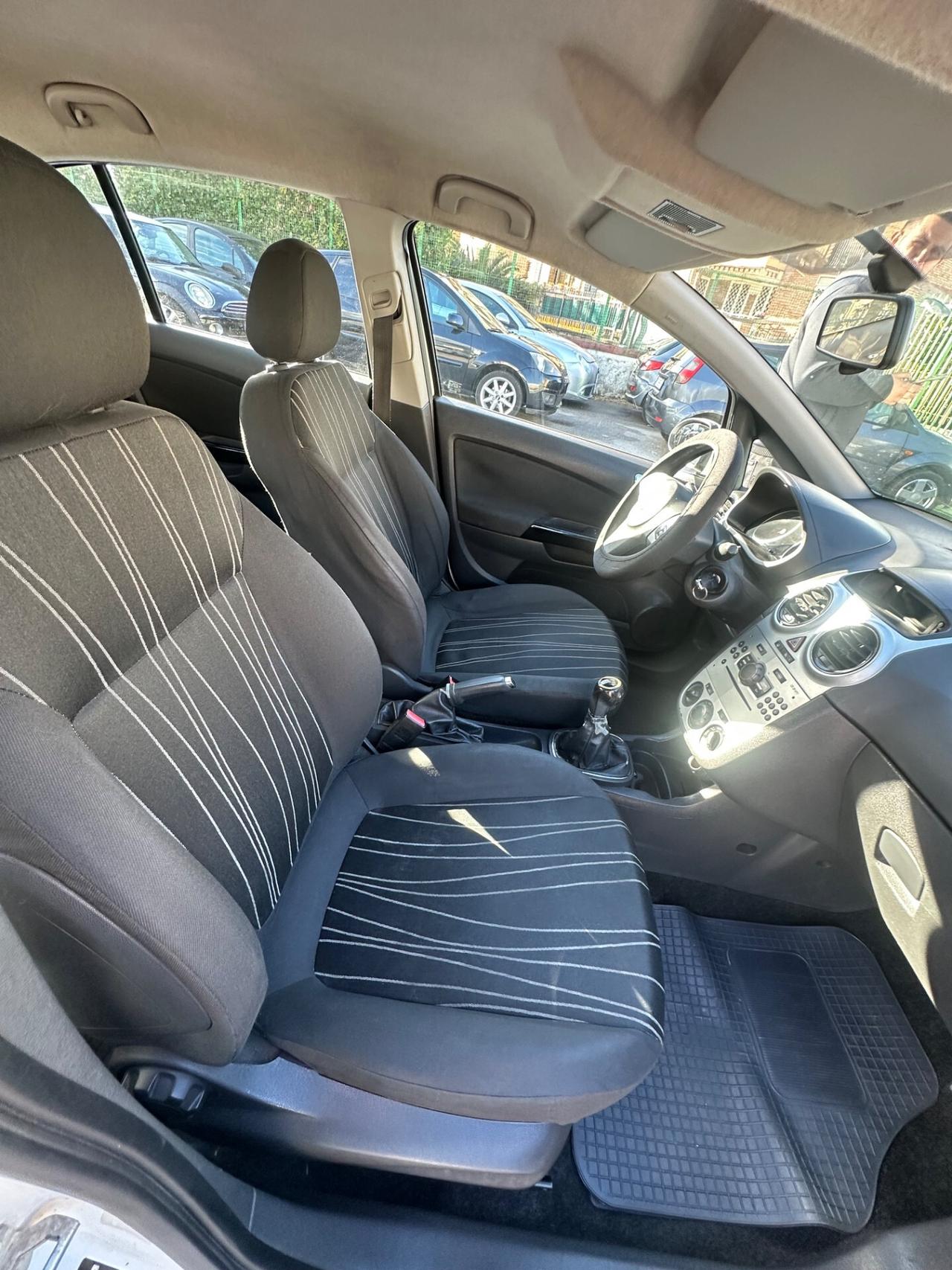 Opel Corsa 1.2 80CV 5 porte GPL-TECH Edition