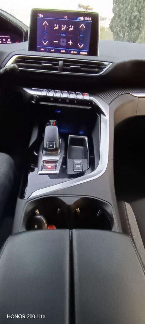 Peugeot 3008 1.5 bluehd Acti Pack 130cv eat8