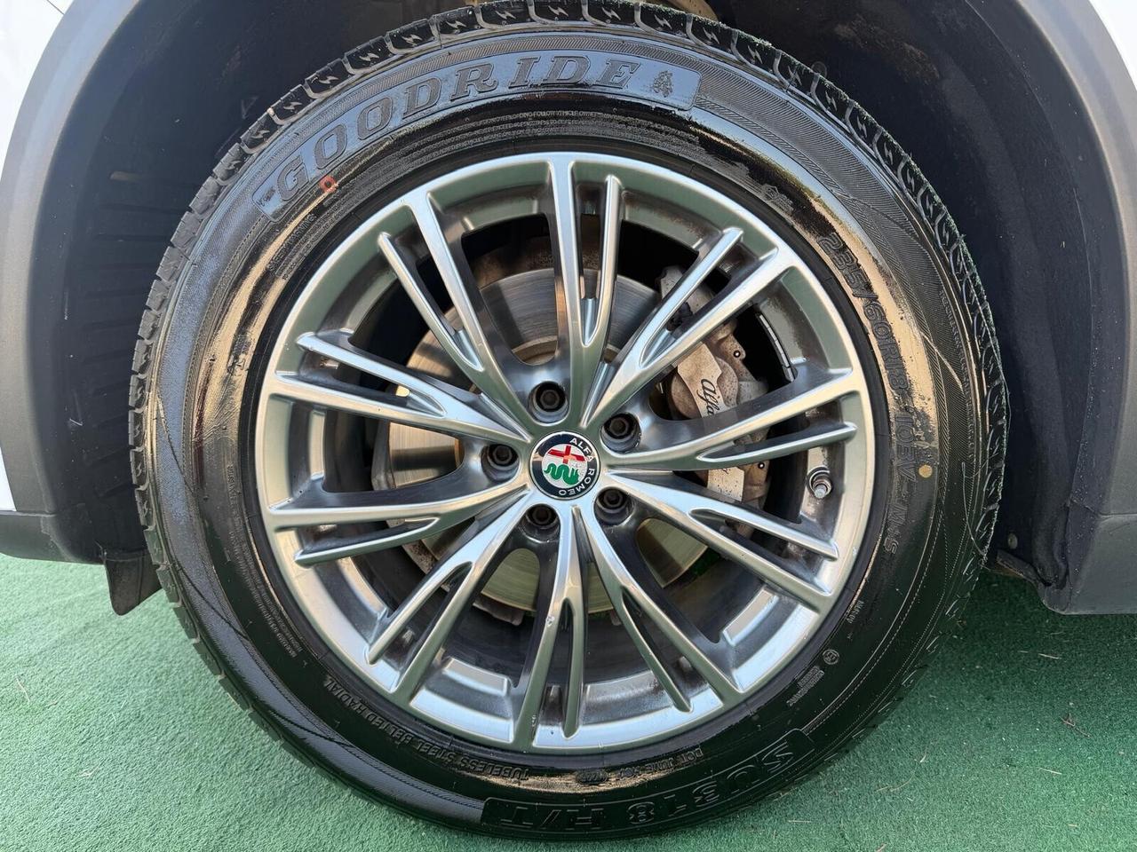 Alfa Romeo Stelvio 2.2 Turbodiesel 210 CV AT8 Q4 Executive