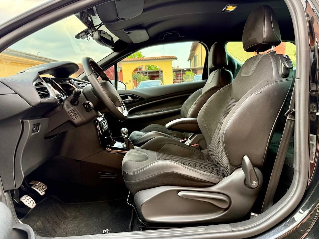 Ds DS3 DS 3 1.2 VTi 82 Just Black
