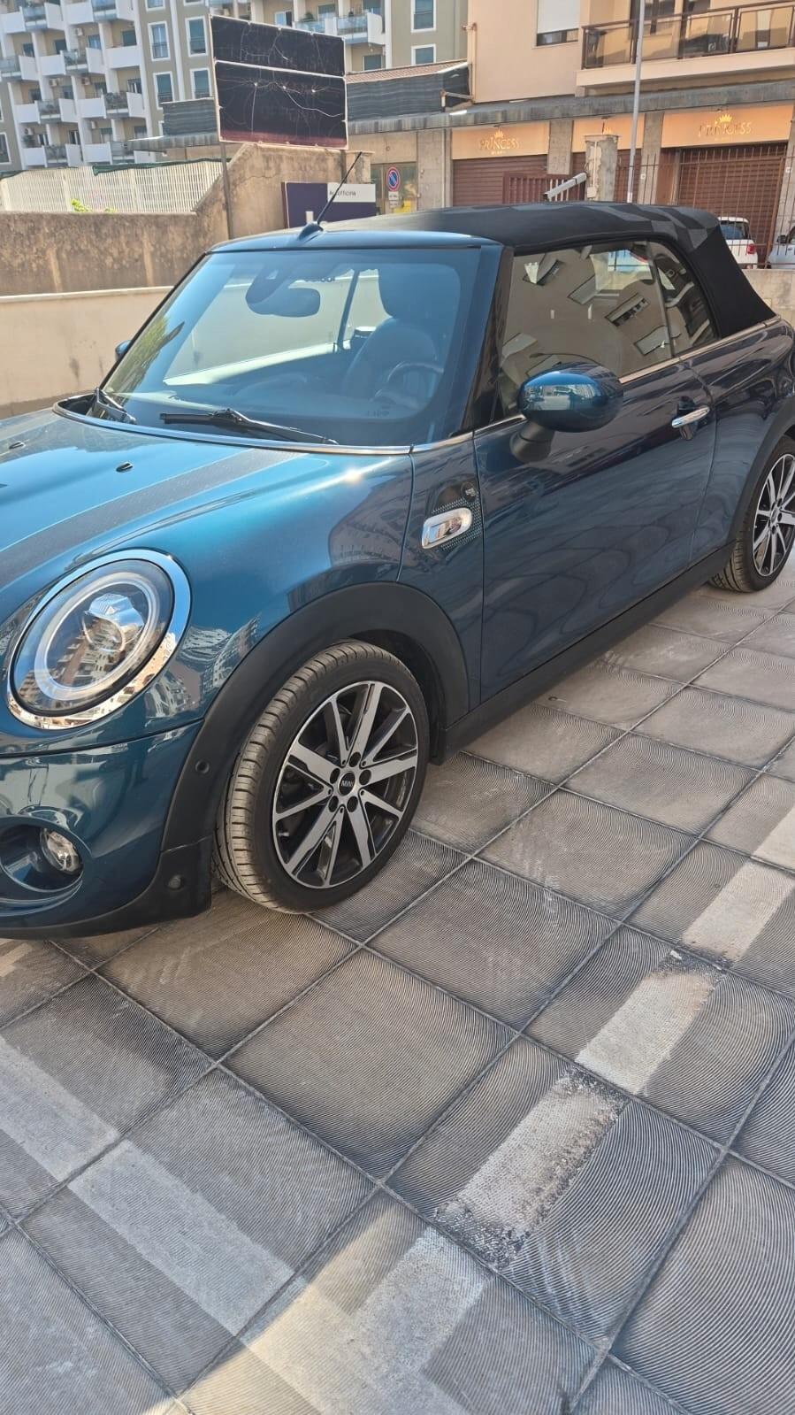 Mini 2.0 Cooper S Sidewalk Edition Cabrio
