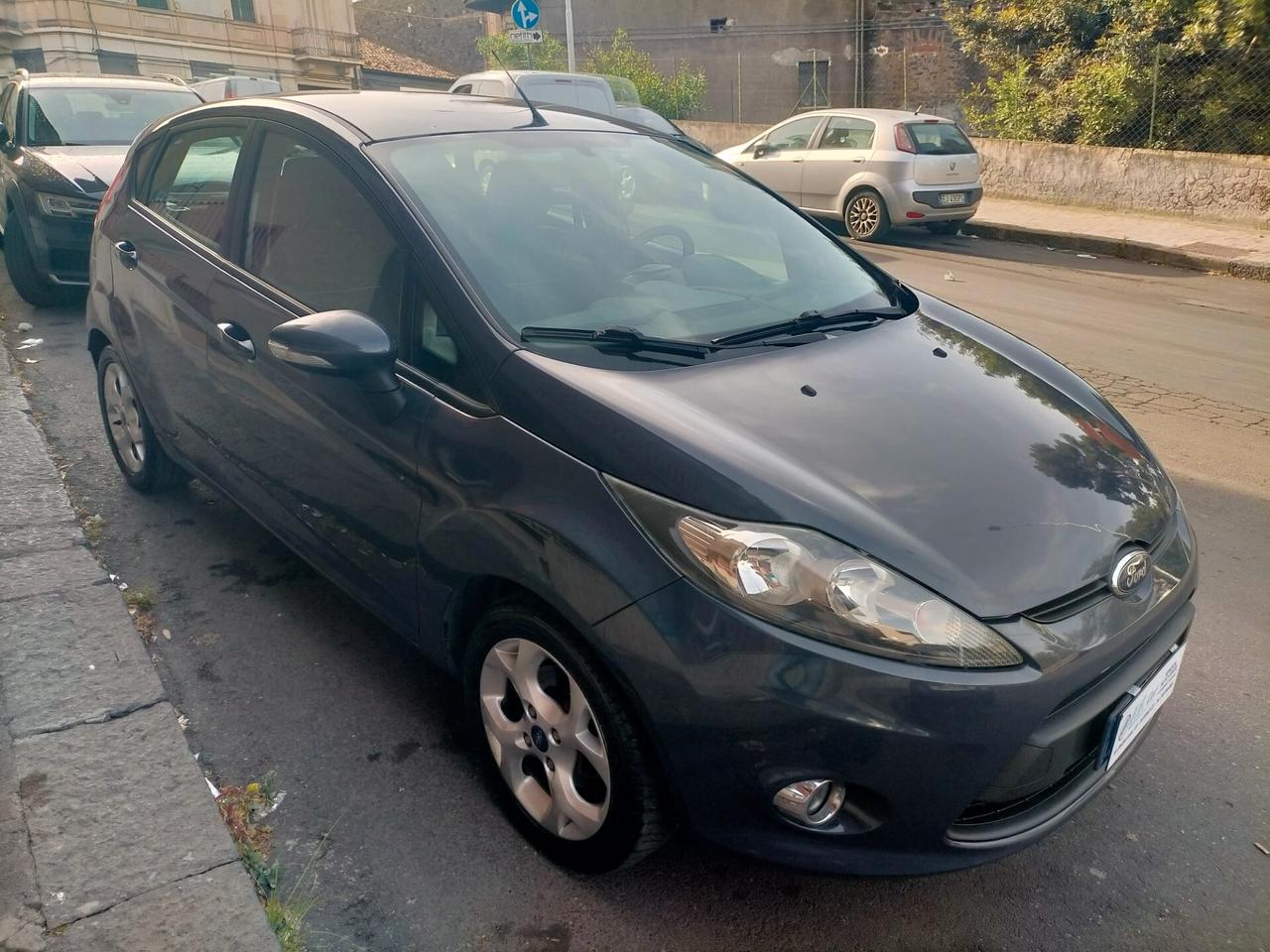 Ford Fiesta 1.4 TDCi 70CV 5 porte Business